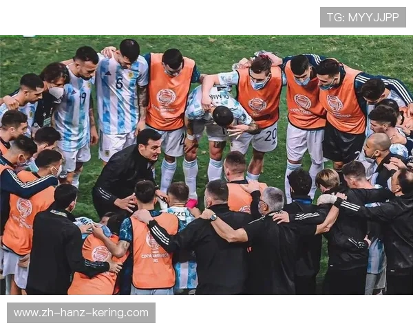 杭州足球队与上海足球队赛后复盘分析比赛节奏与战术对比