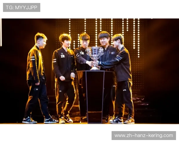 深入探讨FPX团队协作模式与其他战队的比较分析 深入探讨FPX团队协作模式与其他战队的比较分析