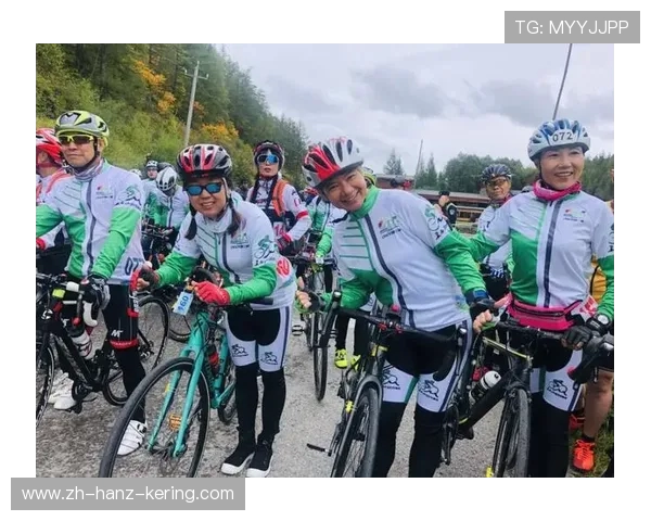 深圳滑板队与成都滑板队赛后复盘速度对决的精彩瞬间与战术分析 深圳滑板队与成都滑板队赛后复盘速度对决的精彩瞬间与战术分析